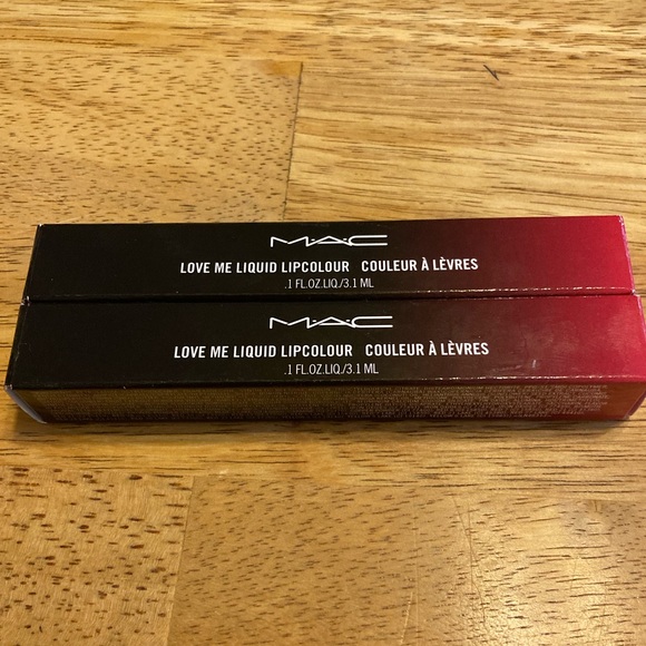 2 MAC Love Me Liquid Lipcolours Hey, Good Looking! - Picture 3 of 10